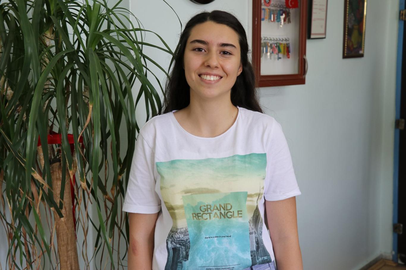  LGS birincisi: Sürekli kitap okumanın çok faydası var LGS birincisi: Sürekli kitap okumanın çok faydası var